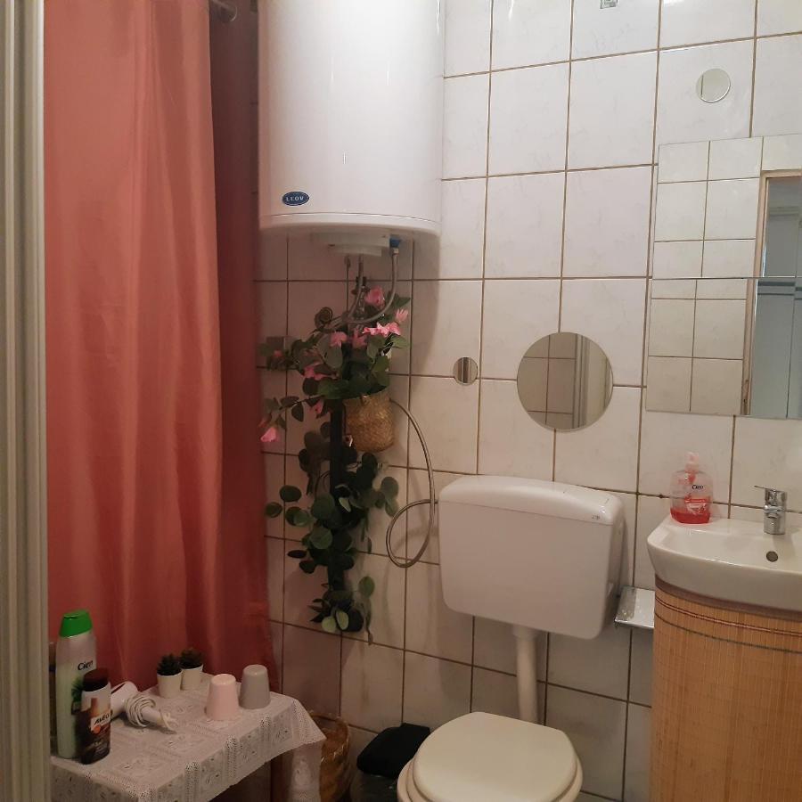 Apartamento Fassbinder Klause Mit Mini-Terrasse Sankt Veit an der Glan Exterior foto